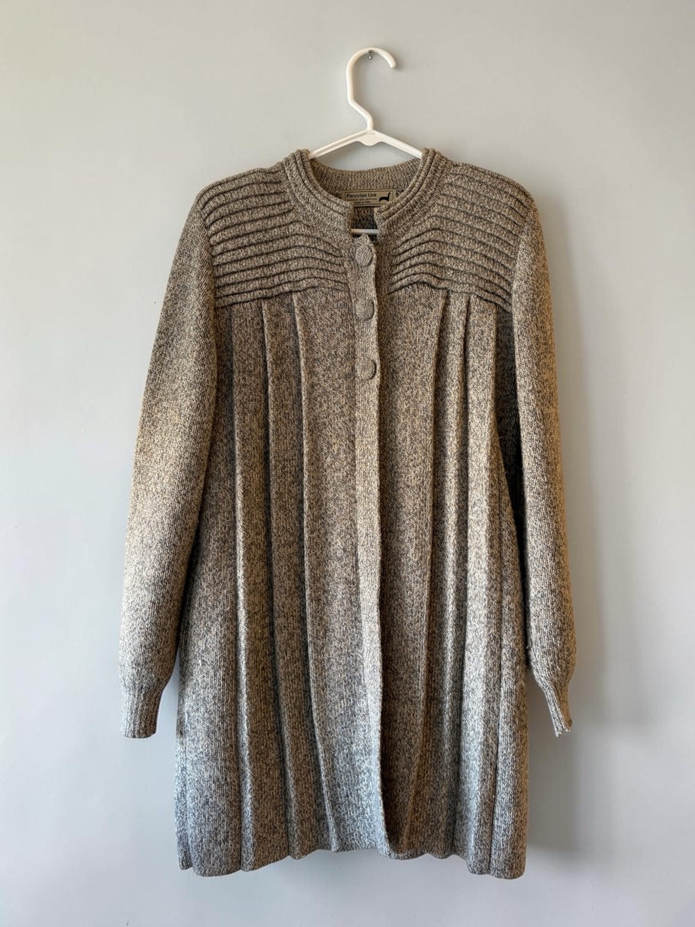 Vintage Peruvian Alpaca Gray Cardigan Thick Knit Button Front Shoulder Pads Fall